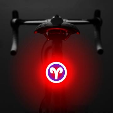 3664 Luz traseira de bicicleta criativa IPX2 à prova de água Luz LED pequena para bicicleta com suporte de carregamento USB para ciclismo ao ar livre