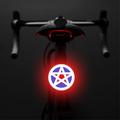 3664 Luz traseira de bicicleta criativa IPX2 à prova de água Luz LED pequena para bicicleta com suporte de carregamento USB para ciclismo ao ar livre - Estrela de cinco pontas