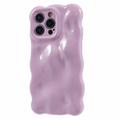 Capa TPU para iPhone 13 Pro com rebordo ondulado Candy Bubbles - Roxo claro